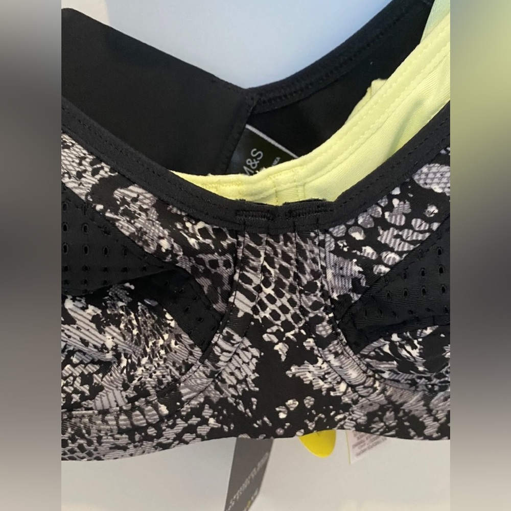 Pack of 2 M&S High Impact Sports Bras 34A Marks Spencer - Picture 4 of 7